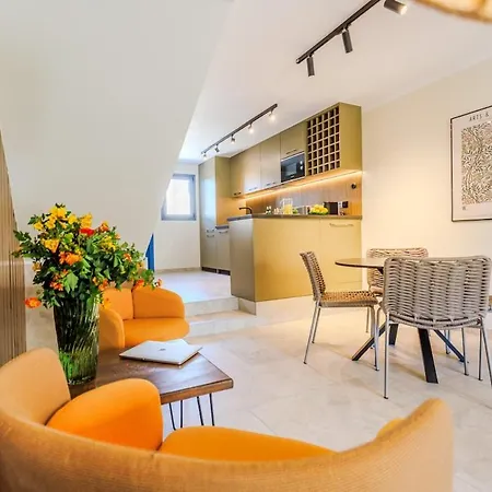 Dom wakacyjny Seasons Boutique Townhouse *