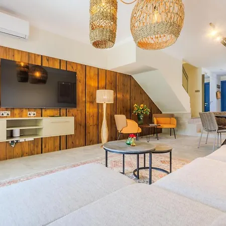 Holiday home Seasons Boutique Townhouse