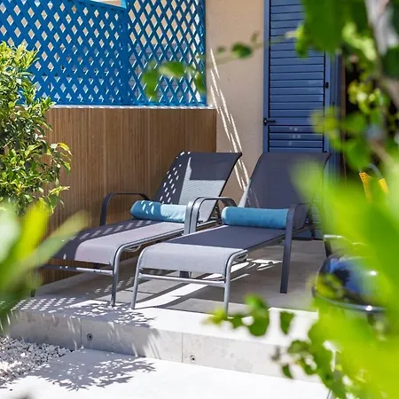 Дом отдыха Seasons Boutique Townhouse *