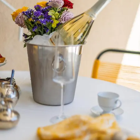 Seasons Boutique Townhouse * Paphos