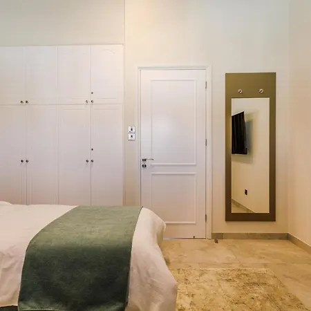 Seasons Boutique Townhouse Holiday home *