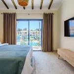 Дом отдыха Seasons Boutique Townhouse