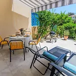 Seasons Boutique Townhouse Дом отдыха *